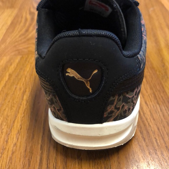 Leopard print pumas - Picture 3 of 6